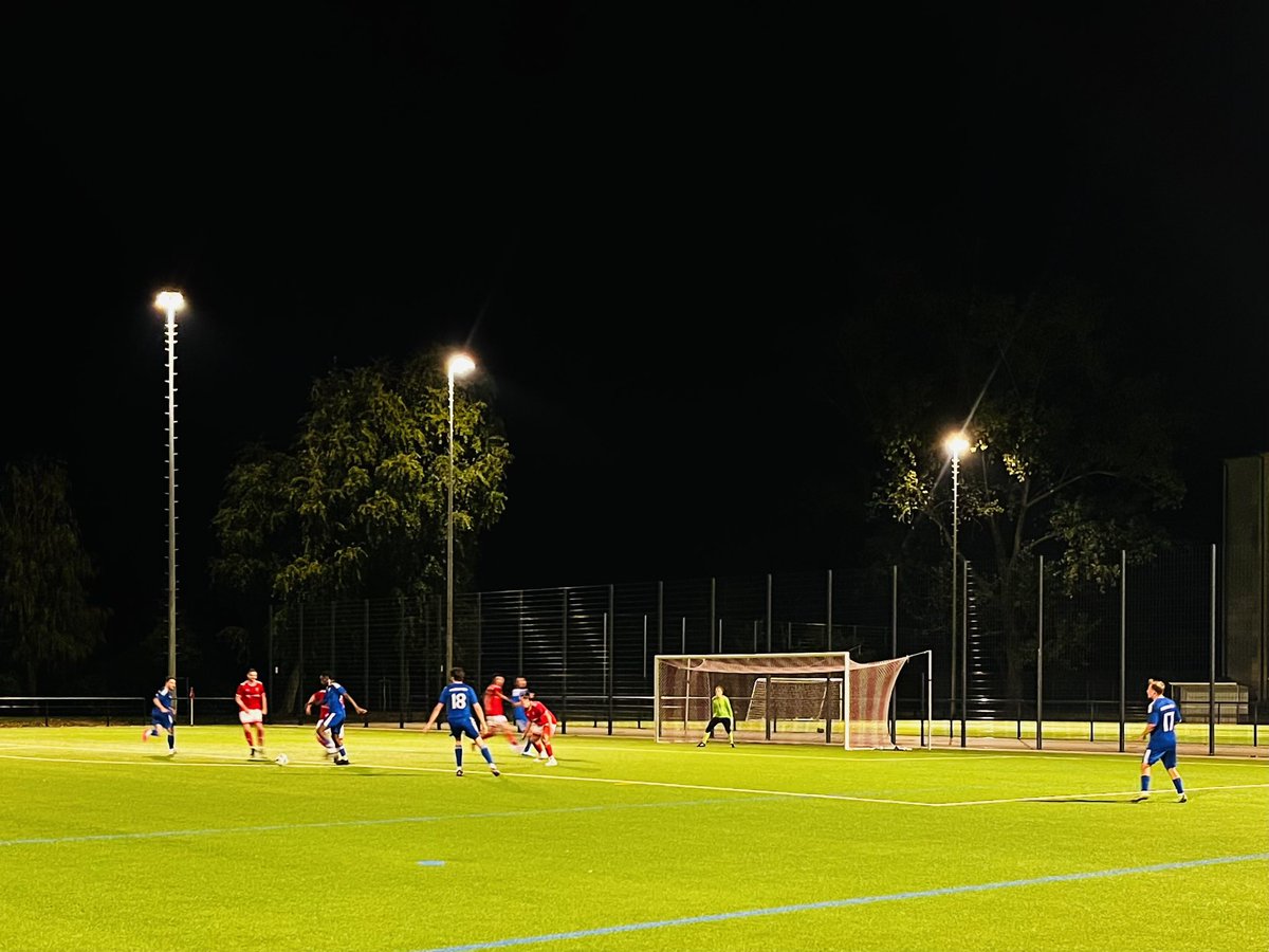 StadiumTrotter's tweet photo. Ground 508 (#243 in 🇩🇪)

⚽️ TSG 51 Frankfurt 0-3 FG Seckbach 02
🏟️ Sportplatz Niedwiesenstraße 
🏆 Kreispokal Frankfurt - 1. Runde 
👥 47 HC
🎟️ 5€ 
✅ Game 16 (2026/27)

Another night toiling away on the many Fußballplätze under the Frankfurt skyline. https://t.co/poNMXQXphj