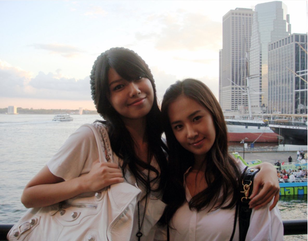 snsdsarchive's tweet photo. girls’ generation in new york for elle girl (2008) https://t.co/APwOXFWQYH