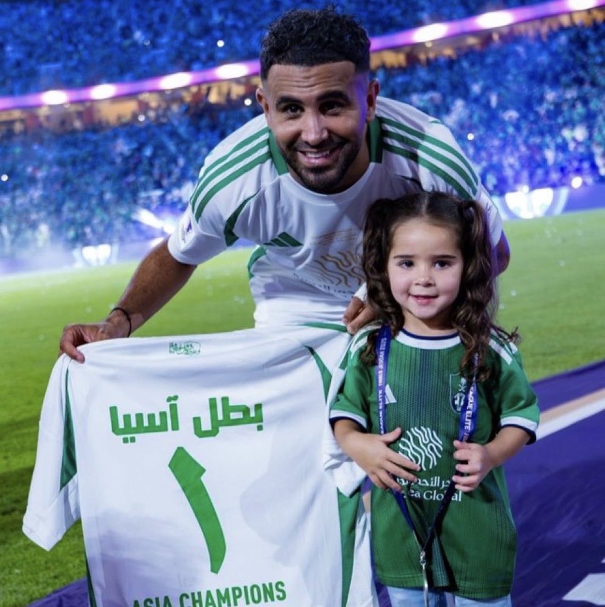 somaharbi6's tweet photo. عدى قيمته الفنيه و ثقله بالملعب گـ  لاعب
وساحر اللمسات #عودة_محرز_مطلب_الجماهير 
عودته راح يگون لها وقع جميل على اللاعبين خاصة
لاعبين النخبتين ، يارب تسخر للأهلي گل خير  يارب💚
#الأهلي  #دعم_الاهلي_بمحور_مطلب https://t.co/BTxrBk6PGD