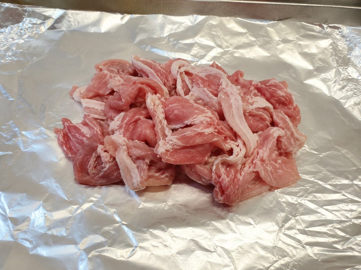 yucha_diet_0's tweet photo. 大事なことなので3回言います。

肉はアルミホイルに包んで冷凍
肉はアルミホイルに包んで冷凍
肉はアルミホイルに包んで冷凍

なぜなら… https://t.co/JlWprLPhkN