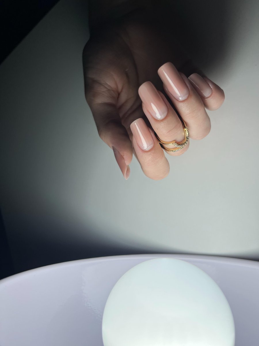salo678's tweet photo. Soft, elegant nails in warm brown tones. https://t.co/HQEaHFswvW