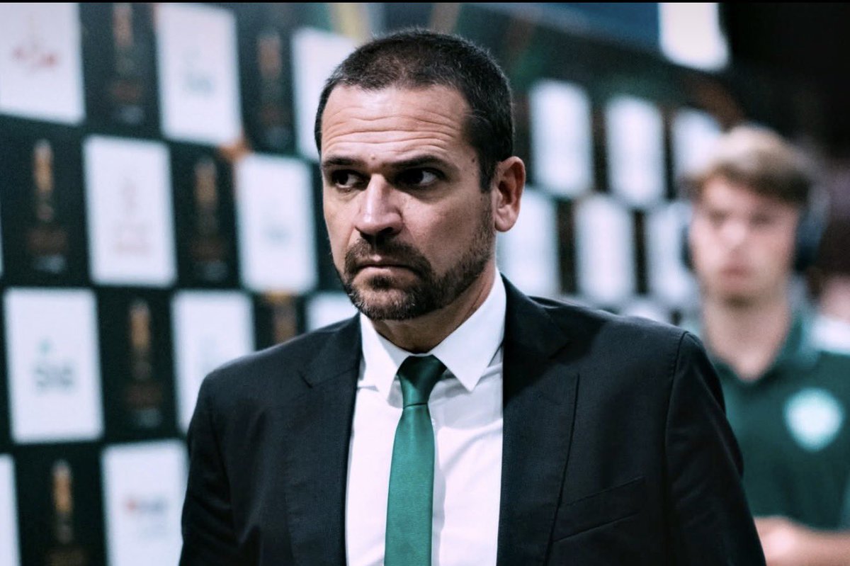 FabrizioRomano's tweet photo. 🚨🇸🇦 Rui Pedro Braz leaves Al Ahli with immediate effect.

The director left on mutual termination with Saudi club, Rui Pedro Braz wants to return to European football.

Osama Hawsawi has been appointed as interim sporting director. https://t.co/PeWXaauuDz