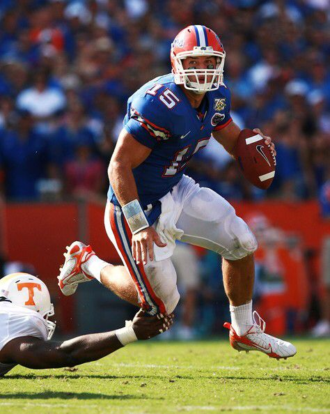 gatorchicks's tweet photo. What is the single GREATEST moment in Gainesville sports history???
#GainesvilleBCT 🐊 https://t.co/chcqoXc0uT