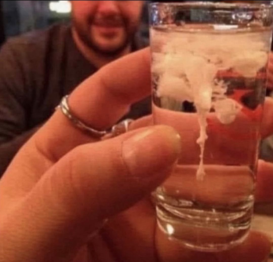 AprilJulsDay's tweet photo. This nice gentleman just bought me a shot! 🤍 https://t.co/Oe05vm94IB