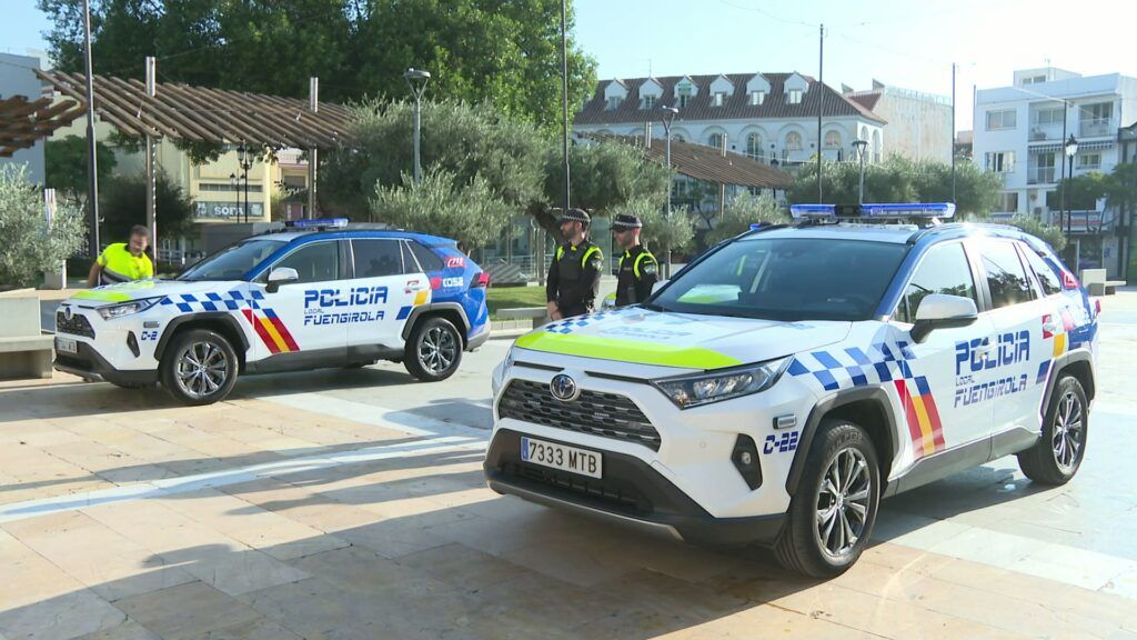 fuengirolatv's tweet photo. La seguridad ciudadana se sitúa en el centro de la gestión municipal. Este jueves la alcaldesa, Ana Mula, ha anunciado la incorporación de 14 nuevos a https://t.co/kKly7kCpOw https://t.co/DBEFDjR7D7
