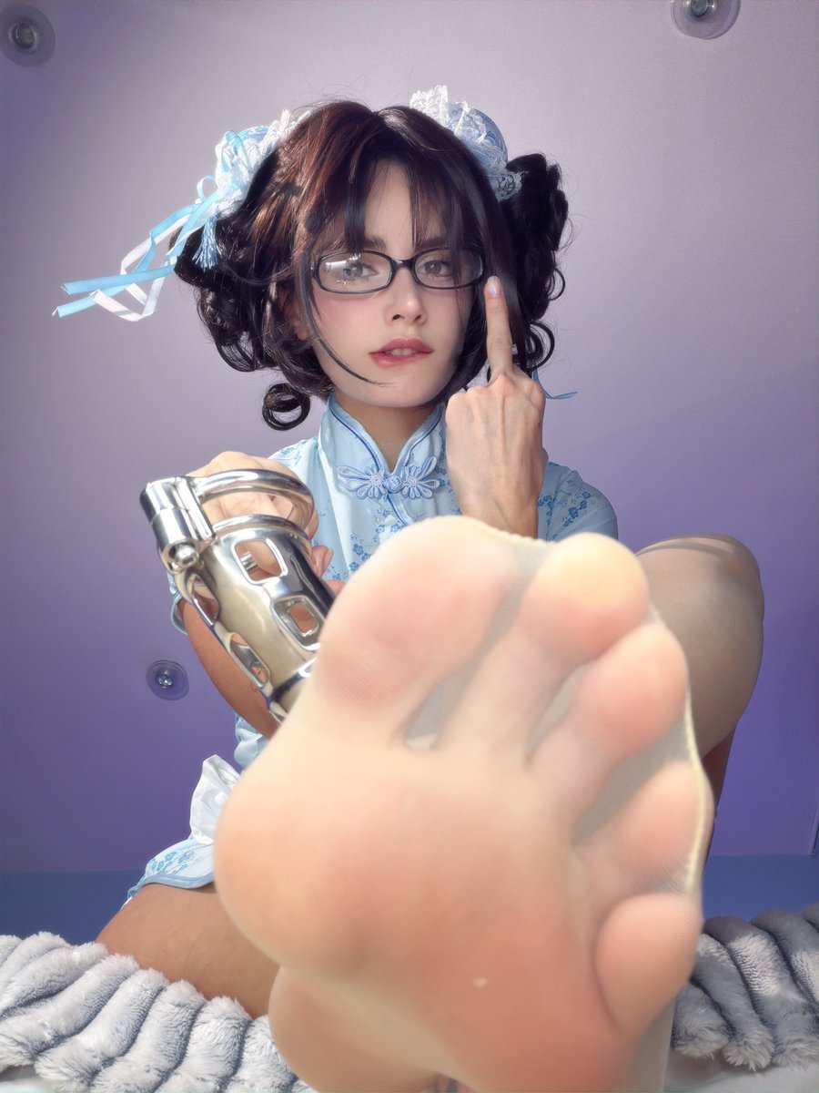 LooStock's tweet photo. knew you'd look up 👀 https://t.co/wcv2HjPuAM