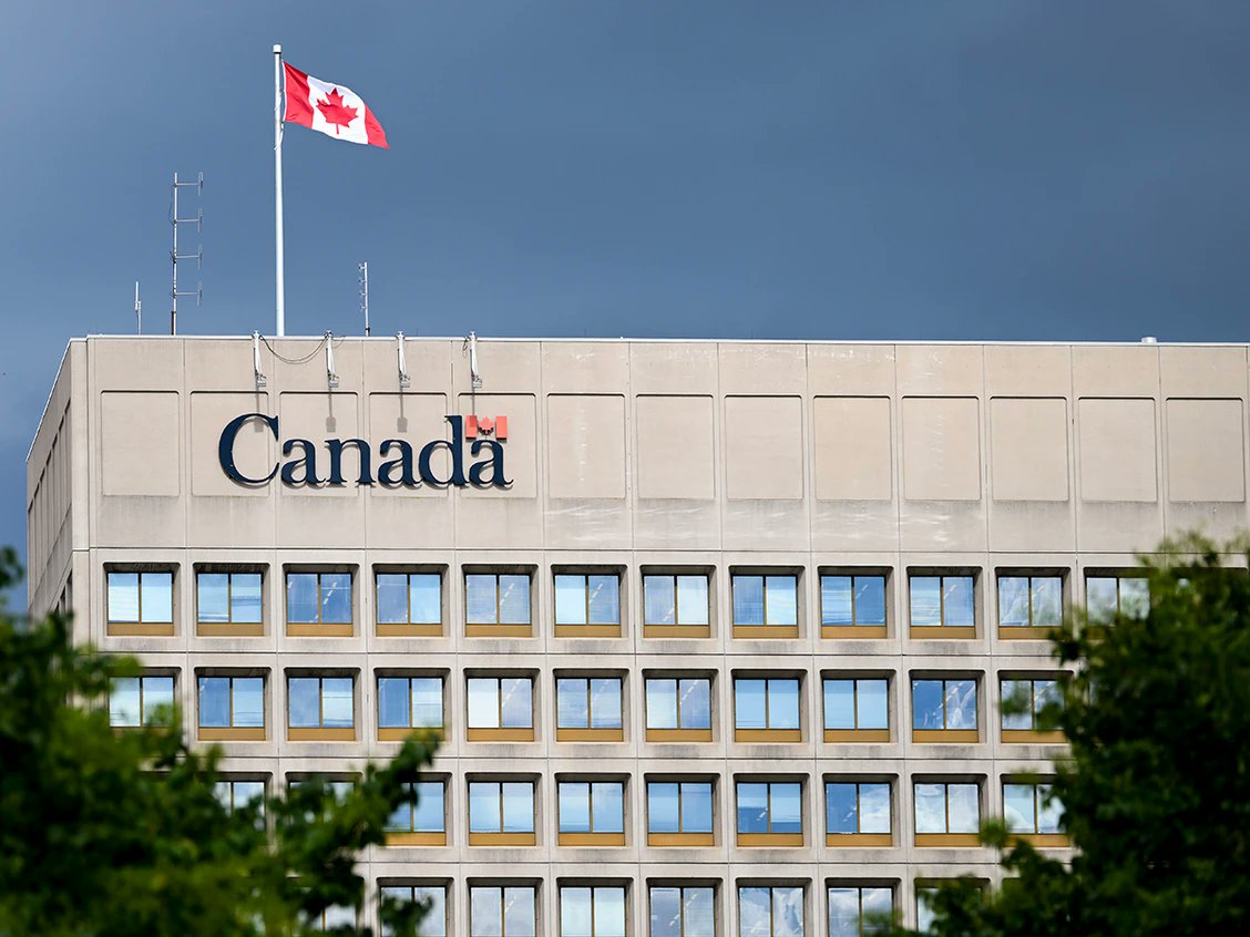 nationalpost's tweet photo. Key government jobs, such as safety inspectors and intelligence analysts, are being prioritized by race.

A new report by the Aristotle Foundation for Public Policy finds 42% of federal job postings practice ‘explicit or potential prioritization based on group identity’ https://t.co/L4CnTIV9h9