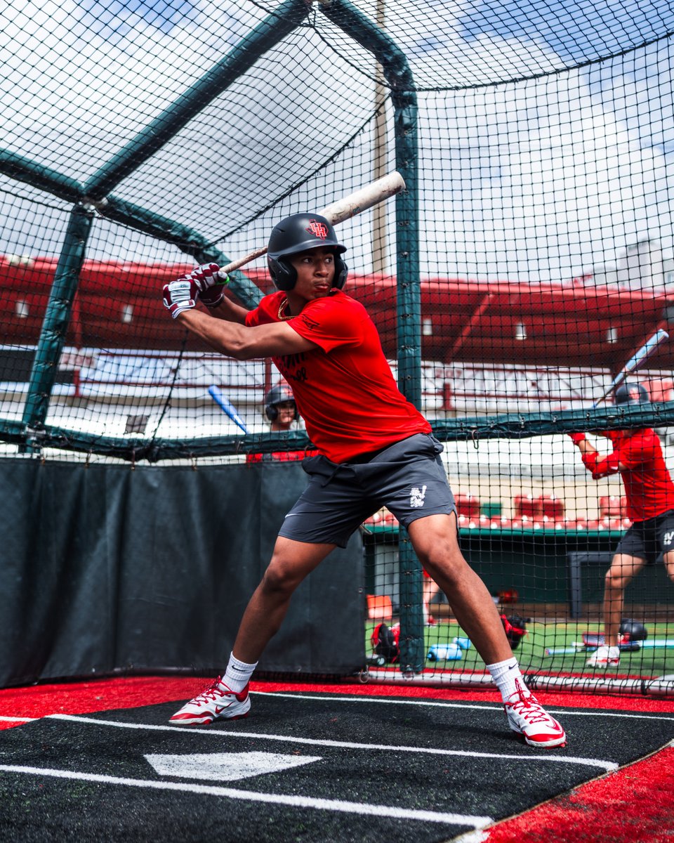 UHCougarBB's tweet photo. Back in the lab 🧪 https://t.co/UbaMrKFR8z