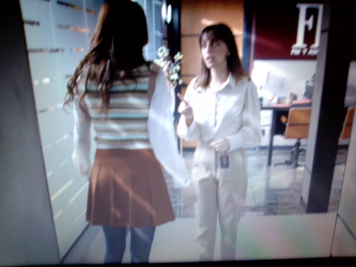 novelas_inf's tweet photo. Siempre AMÉ a éste par, y las voy a seguir AMANDO!!!! #RegaloDeAmor 😍😍😍😍💜✨✨✨
Elena y Katia. Escena correspondiente al Capítulo 19
#Elena #Katia @ferarozqueta #FernandaArozqueta @MariaPaulaGay @Canal_Estrellas https://t.co/ad2f58fIrD