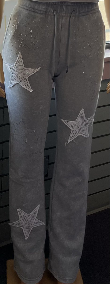 shantinique's tweet photo. New Red Fox fleece jogging pants with stacked bottom and rhinestones in stock now at Shantinique music and sportswear stores 8933 Harper avenue at Holcomb in Detroit Michigan phone 📱 313-923-3040 or online at https://t.co/ia6aiCoaEl log on 24/7 for more details. https://t.co/Y9quYkbnos