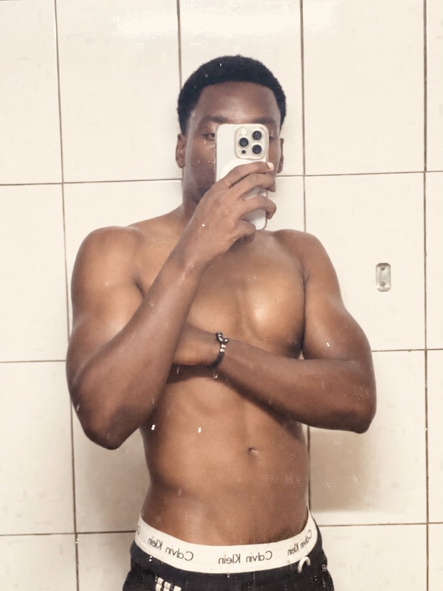 KNininahazwe's tweet photo. Chudai..👀
#bipolar #hyperspermia #fyp #umugubwe #Titsucker #kanama #buss #rangiza #OFtweets https://t.co/tct557G6RT