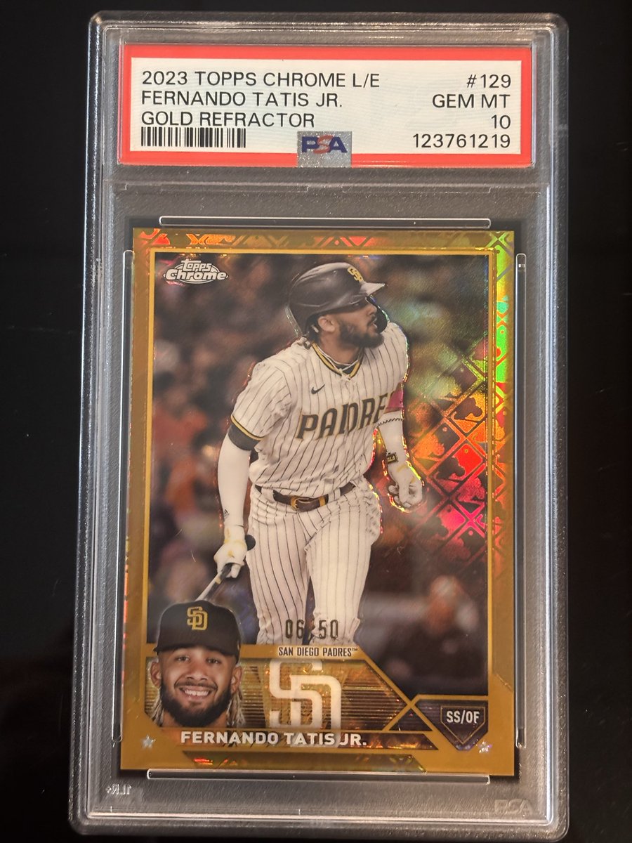 PBJonscollects's tweet photo. @3bangerbreaks @CollectWithKat Topps 2023 Chrome Logofractor Fernando Tatís Jr. Gold Refractor /50 PSA 10

https://t.co/rlZ6ilIlZ3 https://t.co/zhzslRlZYU