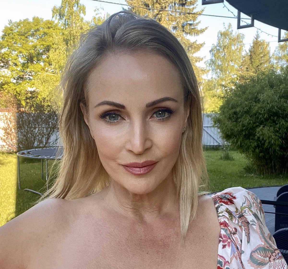 Mia_Chloe_G's tweet photo. GM！ sir. My name is Mia, and I am 38 years old. I would like to know how far apart we are; could you tell me where you are from? https://t.co/oPikgpvdlx