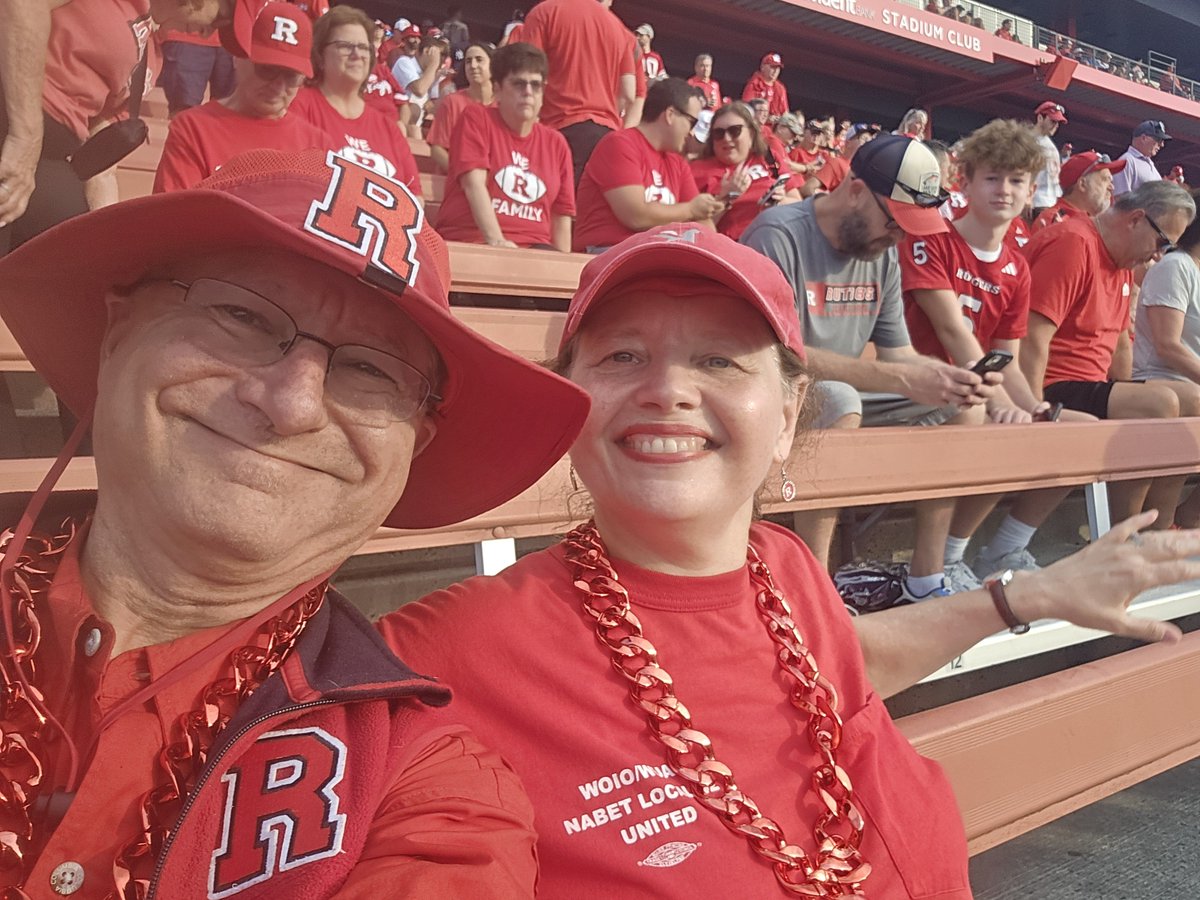 NeedhamRando's tweet photo. @iam_barbaraann IN THE HOUSE
Section 125,row 23
#CHOP 🪓🏈🪓🏈🪓 #GoRutgers https://t.co/zHDJwpiCH5