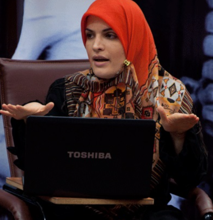 NizNellie3's tweet photo. 🚨  UPDATE 🚨 

In April of 2026, the University of Arkansas fired professor Shirin Saeidi (who is from IRAN) for disturbing social media posts that displayed allegiance to Hezbollah, her desire to see America and Israel attacked by the IRGC, and public support for the Ayatollah.  

She is now under an FBI investigation for online threats against Lawdan Bazargan, whose Alliance Against Islamic Regime of Iran Apologists (AAIRIA) helped expose her plagiarism and her support for the Iranian regime.

"Lawdan Bazargan, you are absolutely finished. I am coming after you with an army. We will do something to you that will be recorded in history. I will find your brother's grave and dance on it." 😬

The university had given her multiple warnings to knock it off with her jihad since last summer, alas, she couldn't control her urges, even after being exposed and humiliated.

Saeidi emigrated from Iran to the United States with her family around 1989.

She later returned to Iran for extended periods, conducting roughly a decade of fieldwork and teaching at the University of Tehran before joining the University of Arkansas in 2018. 

This is what was unleashed on American students for years: an Iranian professor who, in a heartbeat, went from educator to openly threatening violence against an individual. That is not merely an academic scandal. It's a national security failure.

@USCIS @USCISJoe @SebGorka