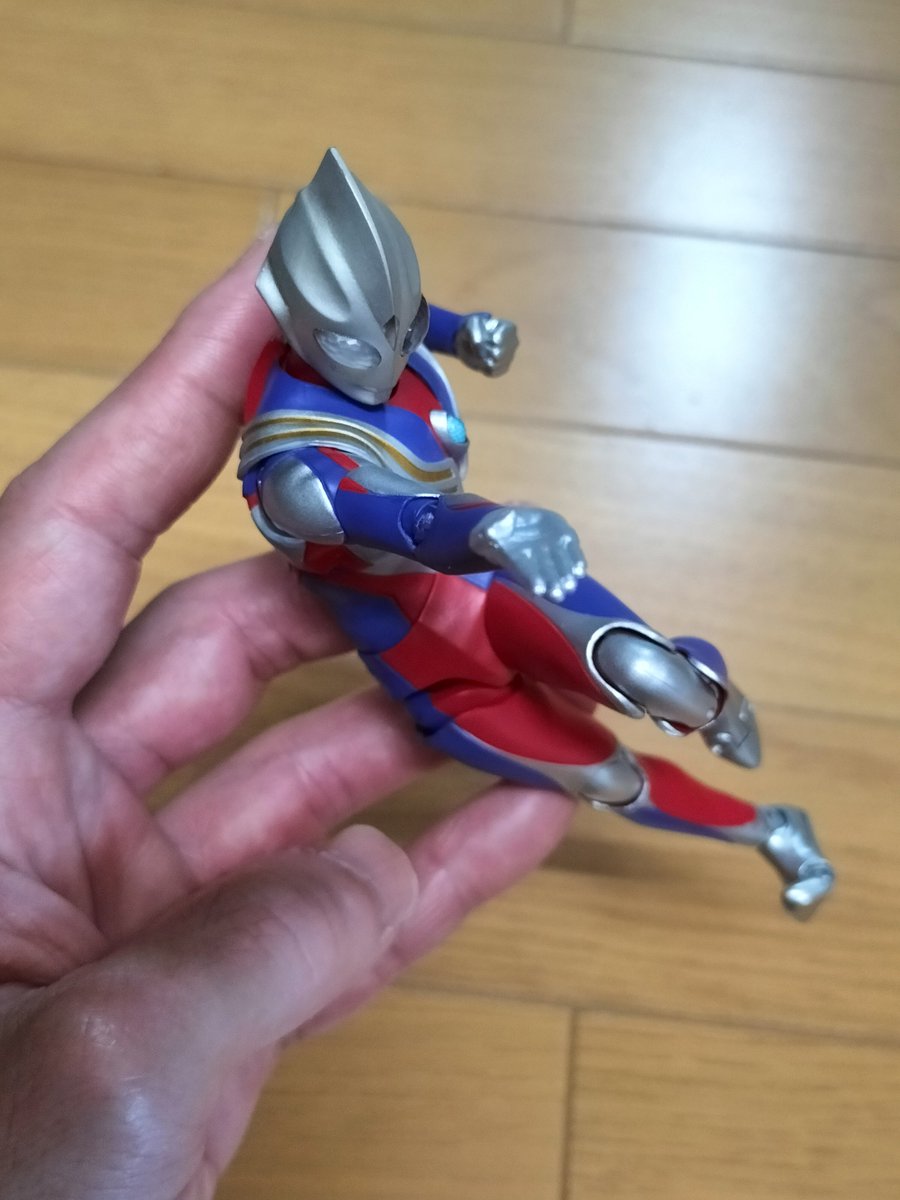 XtFNwCYrCe4Pcbo's tweet photo. 仕事行く前に
ウルトラマンティガ！！🤩 https://t.co/cfrw1293Mb