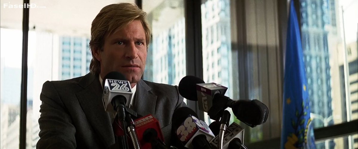 C7Ihr's tweet photo. -the dark knight
 أفضل فلم سوبرهيرو شفته تمثيل الجوكر كان يستحق المدح اللي جاه وشخصيته هي اللي رفعت الفلم الصراع بينه وبين باتمان ممتاز وطلع بأفضل طريقة بغض النظر عن نبرة صوت باتمان الغبية الي خربت بعض المشاهد 
على العموم افضل شرير بأفلام السوبر هيرو هو الجوكر بذا الفلم 

8.5/10 https://t.co/kFEwBYnneh