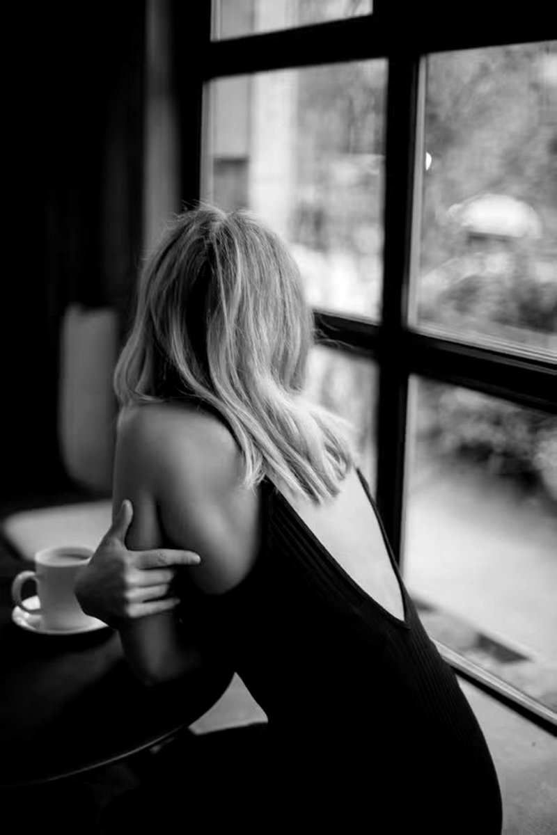 GRACEMAGA6's tweet photo. #BuenasNoches 🫶
#goodafternoon 🥂
"No importa cuando lo leas, el camino es la evolución, nuestras almas lo pactaron y el amor con su energía seguirá arrebatandonos nuestra cordura"
Grace 🌺 https://t.co/cIIUzxry58
