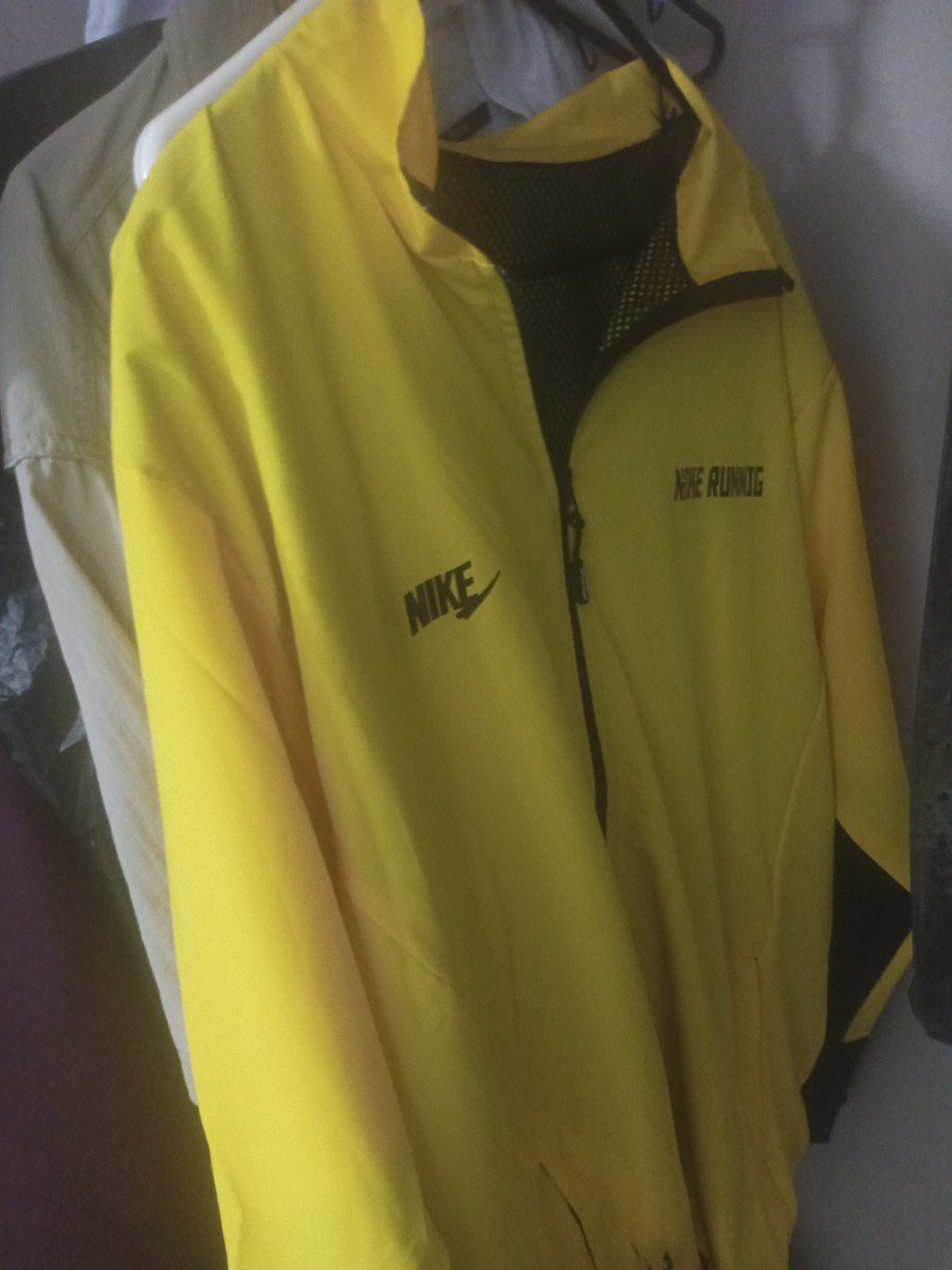 junefrustrante's tweet photo. Bought this to channel my inner Araragi Karen while exercising. I can feel her energy flowing in my bloodstream when I wear it... https://t.co/TwOFccyBBD