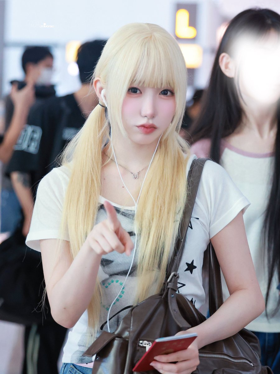 MY_universe0927's tweet photo. 260904 🛫 HQ

🇫🇷!

#세이마이네임 
#메이 #MEI #SAY_MEI #SMN 
#SAYMYNAME https://t.co/q9PL4iKHiN