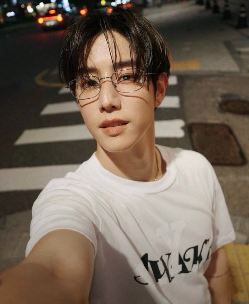 amintra9395's tweet photo. 🎂🎂 สุขสันต์วันเกิดปีที่33 นะพี่มาร์ค 🎂🎂

HAPPY BIRTHDAY MARK TUAN
#33YearsOfSunsetsWithMarkTuan 
#MarkTuan @marktuan 
#GOT7 #갓세븐 @GOT7 https://t.co/80DTecGlG5
