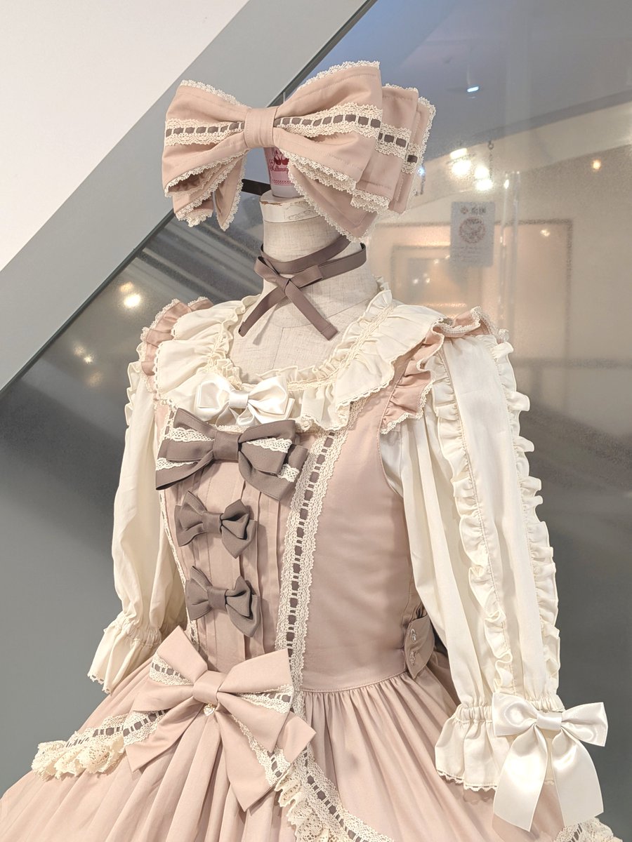 MetamorphoseEng's tweet photo. ♥️New Arrivals♥️
Ladder Lace Pintuck Frill JSK
https://t.co/iPETJFyL21

- JSK
- Bow Headdress

colors: Cherry Pink, Cinnamon Pink, Emerald, Mocha Beige

*Limited quantity
#ladderlace #pintuck
#metamorphose #mtdf #Lolitafashion https://t.co/h19YSkTXn1