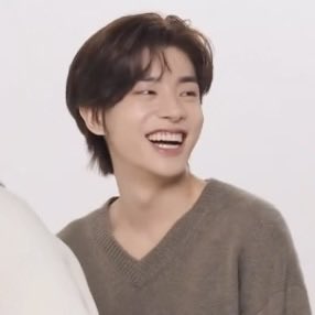 agutrblx's tweet photo. ยิ้มน่ารักมากอะ ㅠㅠㅠㅠㅠㅠ https://t.co/3qfK6psKa1
