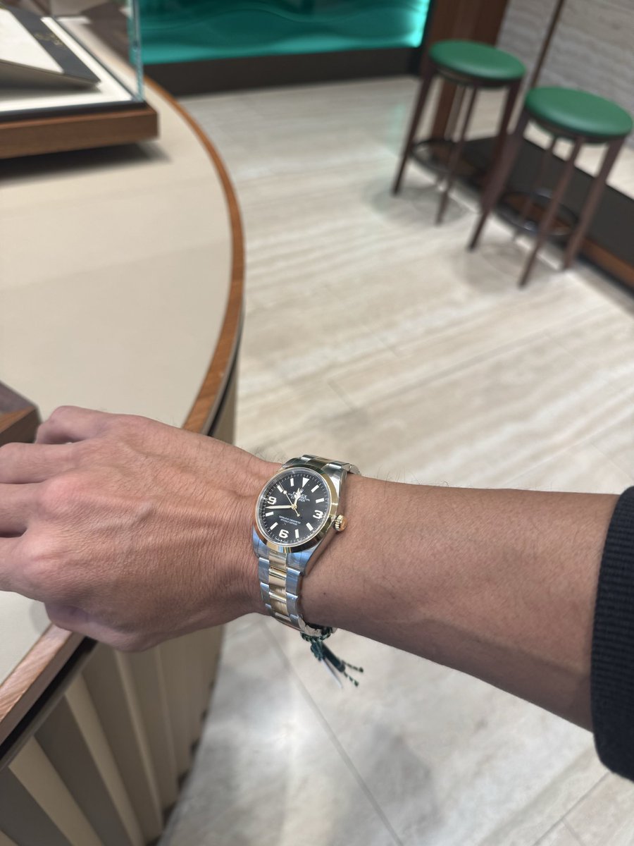 sx5fm's tweet photo. AIに聞いた。
俺の正規金無垢デイトナでる確率。

ぜんぜん可能性あるだった https://t.co/45UIyomzHy