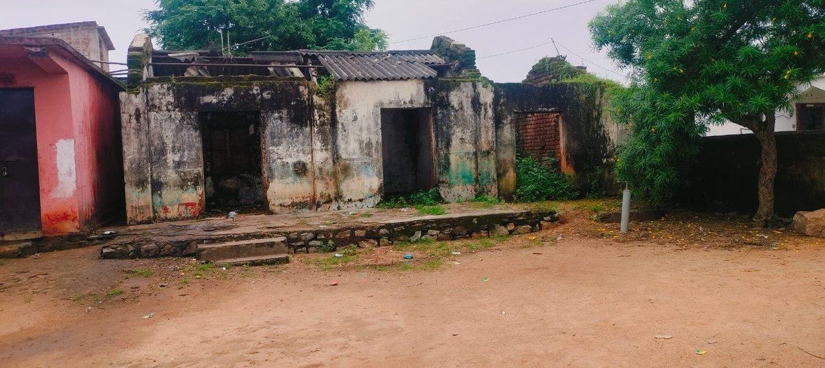 PratapChPanigr5's tweet photo. @SecyChief @MsmeDepartment @IPR_Odisha ଆମ ଅଞ୍ଚଳର GovtUPS.SahajotBlockBangomudaDistBalangirରେBoundaryWallGateclassroomନଥିବାରୁଛାତ୍ରଛାତ୍ରୀଙ୍କସୁରକ୍ଷାନେଇ ଚିନ୍ତାବଢ଼ିଛିଏନେଇସମ୍ପୃକ୍ତବିଭାଗନିର୍ମାଣକରିବାକୁଅନୁରୋଧ https://t.co/cPRd4mfidI