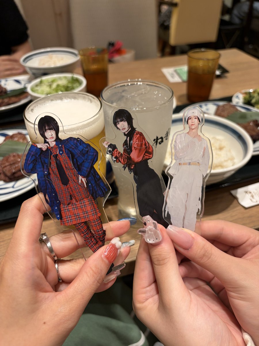 riboutan's tweet photo. 昨日もオタクしてました😀
風邪引く夢みたから気をつけなきゃ https://t.co/2zuGDS53Ay