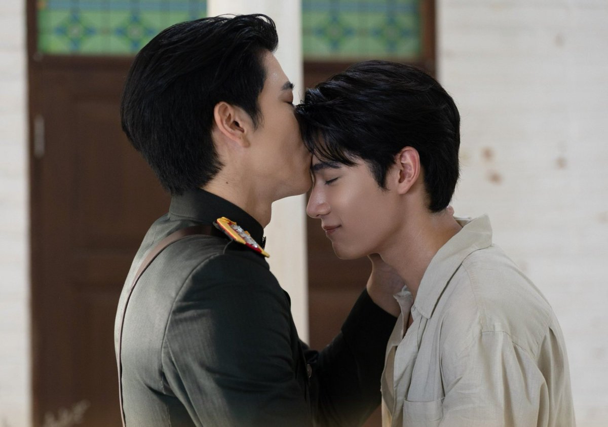 TataVVHL's tweet photo. เราชอบประโยคนี้

"ภพเลือกเปลี่ยนประเทศด้วยอุดมการณ์ของตัวเอง แต่ลึกที่สุดในความหวังนั้น มีทินกรอยู่ด้วยเสมอ"

#อรุณรุ่ง https://t.co/xydeScDuYp