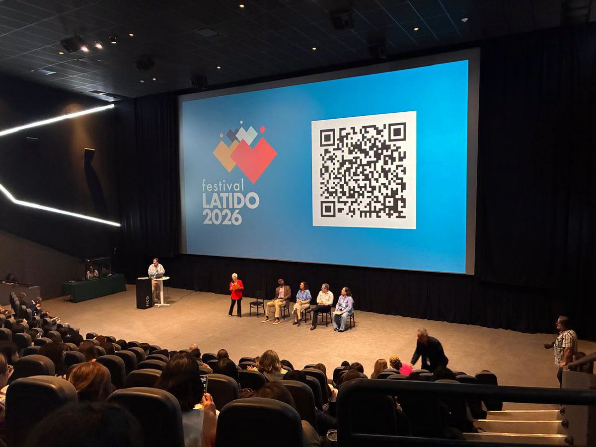 UDGFoundUSA's tweet photo. ¡El Festival Latido 2026 ha comenzado!
Eventos como este son fundamentales para el ecosistema social: no solo transmiten información de alto valor, sino que articulan voluntades, visibilizan problemáticas urgentes y abren caminos reales de colaboración.
¡Vamos por más latidos! https://t.co/0pSXZDFxyi