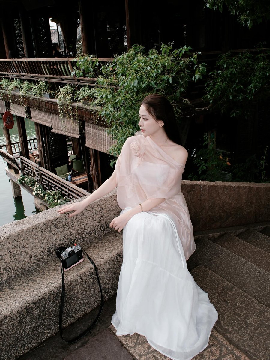 AllysonSparhawk's tweet photo. Sống ảo thì em có.
dGRvNq https://t.co/B3KLgMZ9zI