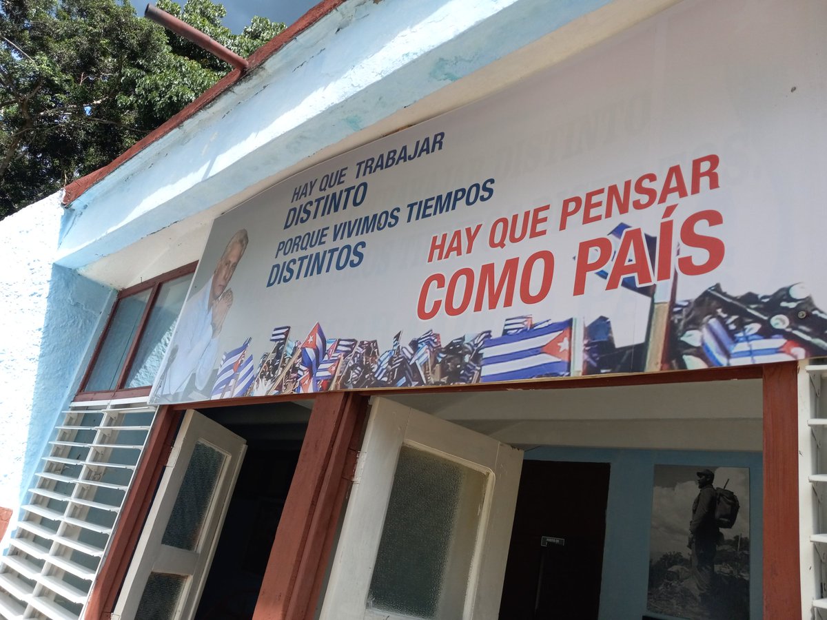 yoeaberob1's tweet photo. En Manuel Tames y Yateras concluimos recorrido a todos los municipios de #Guantánamo, para evaluar la implementación de las transformaciones económicas y sociales aprobadas por el País. 
#GuantanamoNoSeDetiene
#CubaEstáFirme 
#CubaVencerá https://t.co/zKHIbTBtuq
