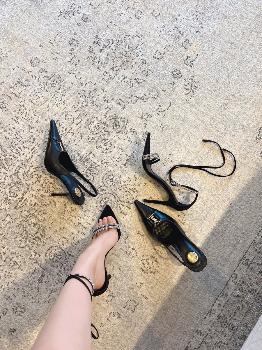 Emily_VIP16's tweet photo. My friend said I'm a high heel thug😄 https://t.co/faTG7LklnV