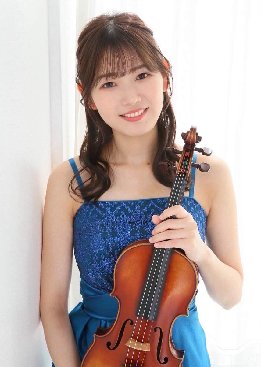 CLASSICBARMYWAY's tweet photo. クラシック生演奏の店
Classic Live Bar MYWAY
本日の演奏者
ヴァイオリン
仲井桃香さん🎵
ピアノ
籔内優月さん🎵
基本セット料金 7,000��ミュージックチャージ、ワンドリンク、オードブル、ナッツが含まれます。追加のドリンク、お食事は別途ご注文ください。 https://t.co/UecR6RFSlv