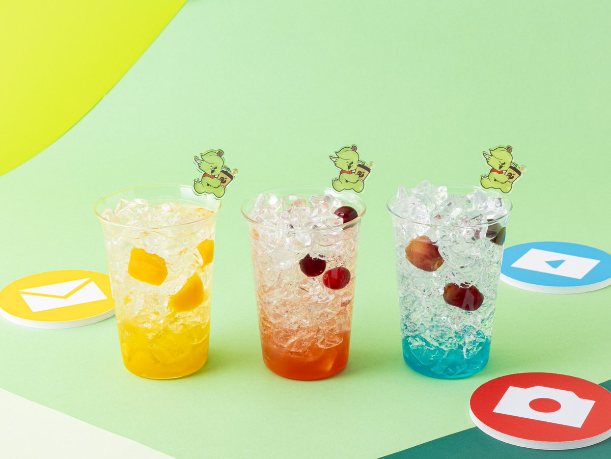 modelpress's tweet photo. Mrs. GREEN APPLE、テーマカフェ期間限定オープン 
「Ringo Jam Café」メニュー公開🍏

キッチンカーの出店も💨
https://t.co/F1hgv5q3JF

📍開催店舗（9月25日（金）～）
渋谷/池袋/新宿/天王寺
名古屋/仙台/博多/札幌

メンバーそれぞれがシロップの味とトッピングのフルーツを選んだドリンク・10周年にふさわしいフォトジェニックなスペシャルメニューなど用意✨

@AORINGOHUZIN @MotokiOhmoriMGA
