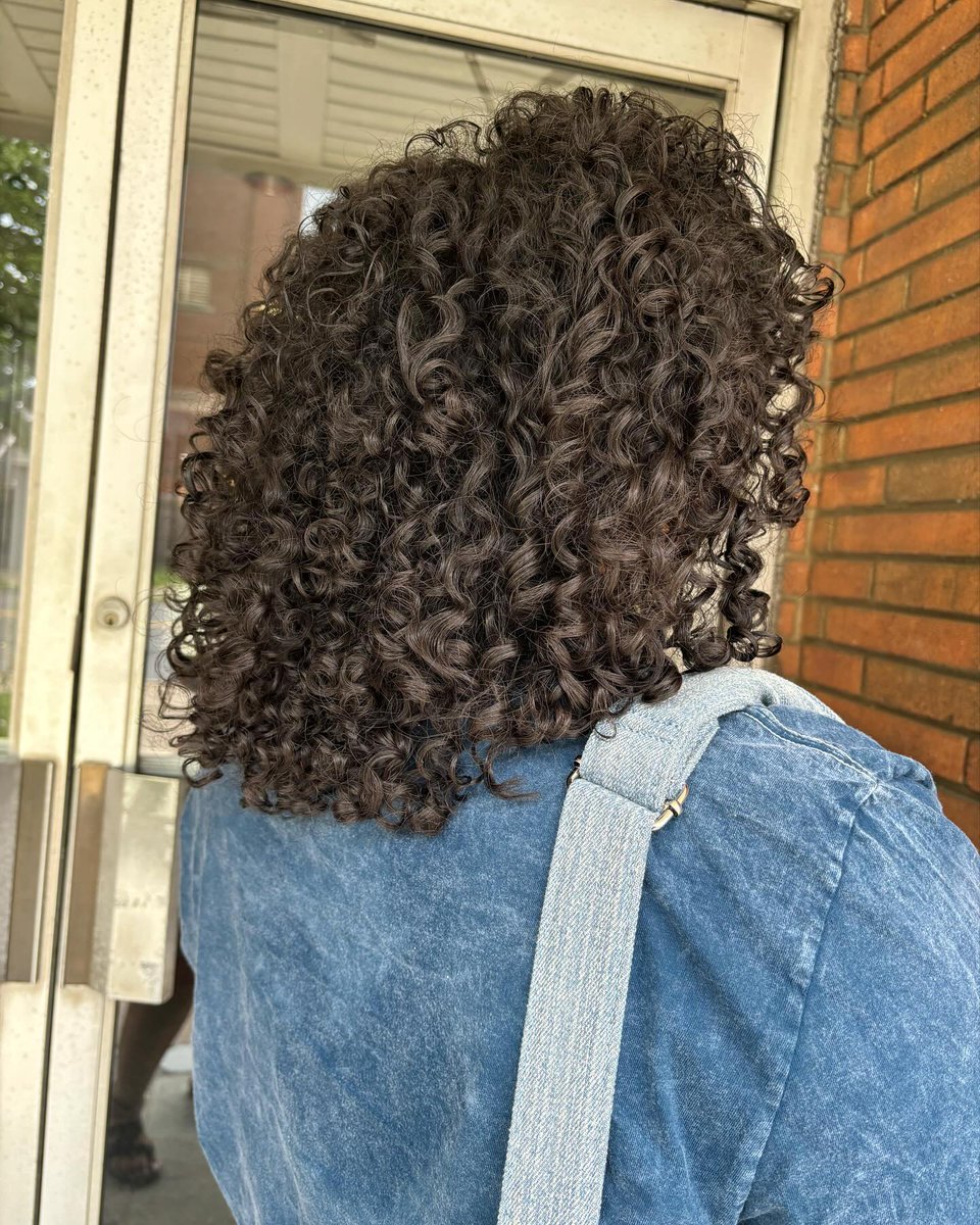 Diego3289's tweet photo. Did you take a before? ” “Girl, your hair was in a ponytail. ”

@letmeglamyourface finally sat in my chair for curl education and a shaping cut to support her hair growth. https://t.co/SHpVHsZU76