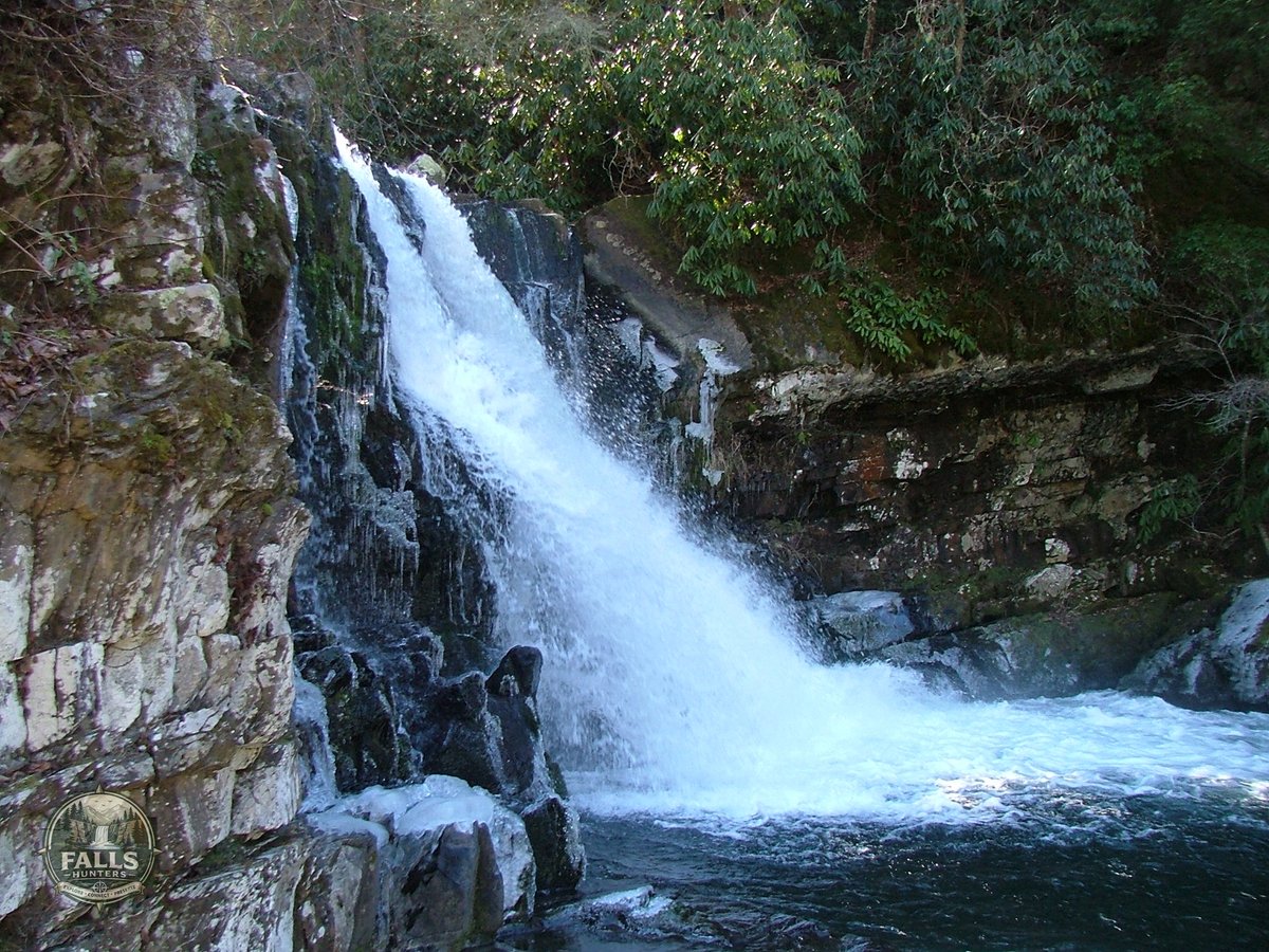 fallshunters's tweet photo. Abrams Falls is still open for weekend waterfall hikes in the Smokies. Through Sept. 30, the 5-mile trail is closed Mon–Thu and open Fri–Sun. Swimming is strongly discouraged because of dangerous currents. 📷 Chris M Morris / CC BY 2.0 #AbramsFalls https://t.co/pcDSlcEqQf