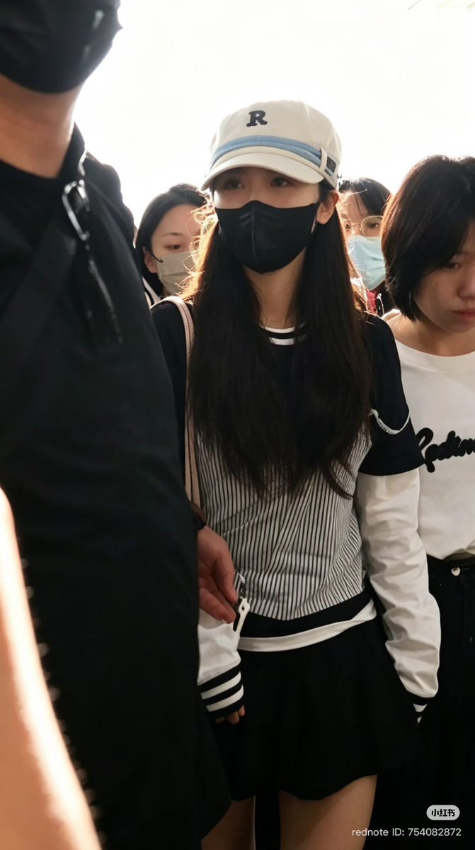 archiveshenyue's tweet photo. changsha ✈️ xiamen

#ShenYue #沈月 https://t.co/J4UqbkdVuk