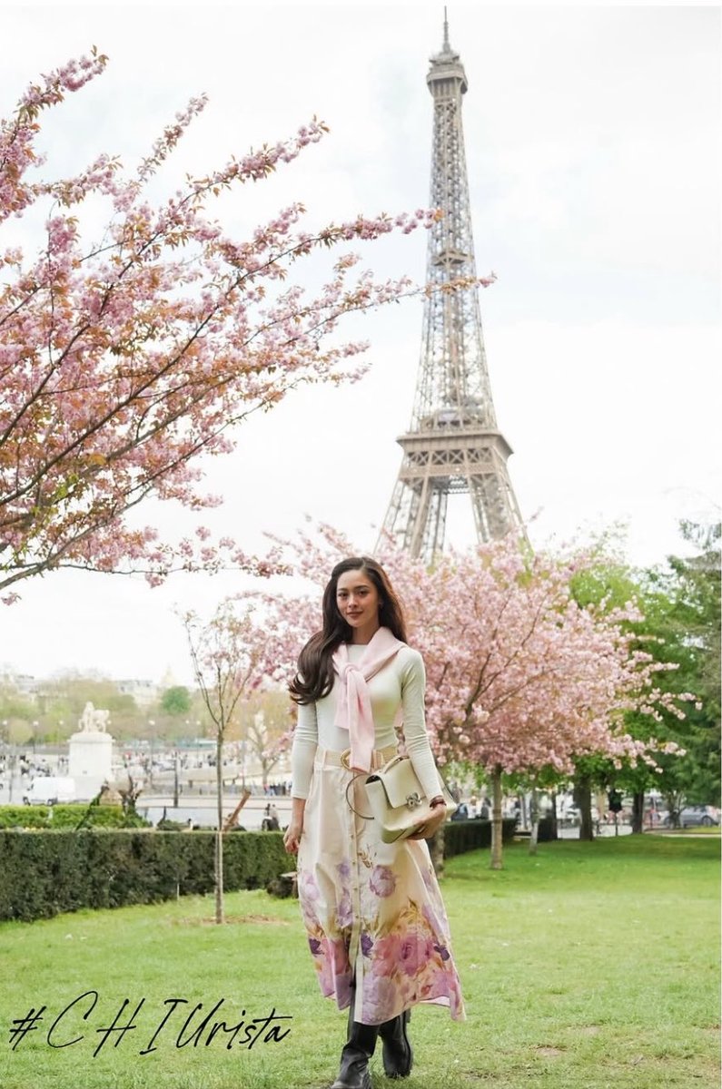 kimpaucrumbs's tweet photo. pretty chiurista 💕 https://t.co/BR2hr37Rdt