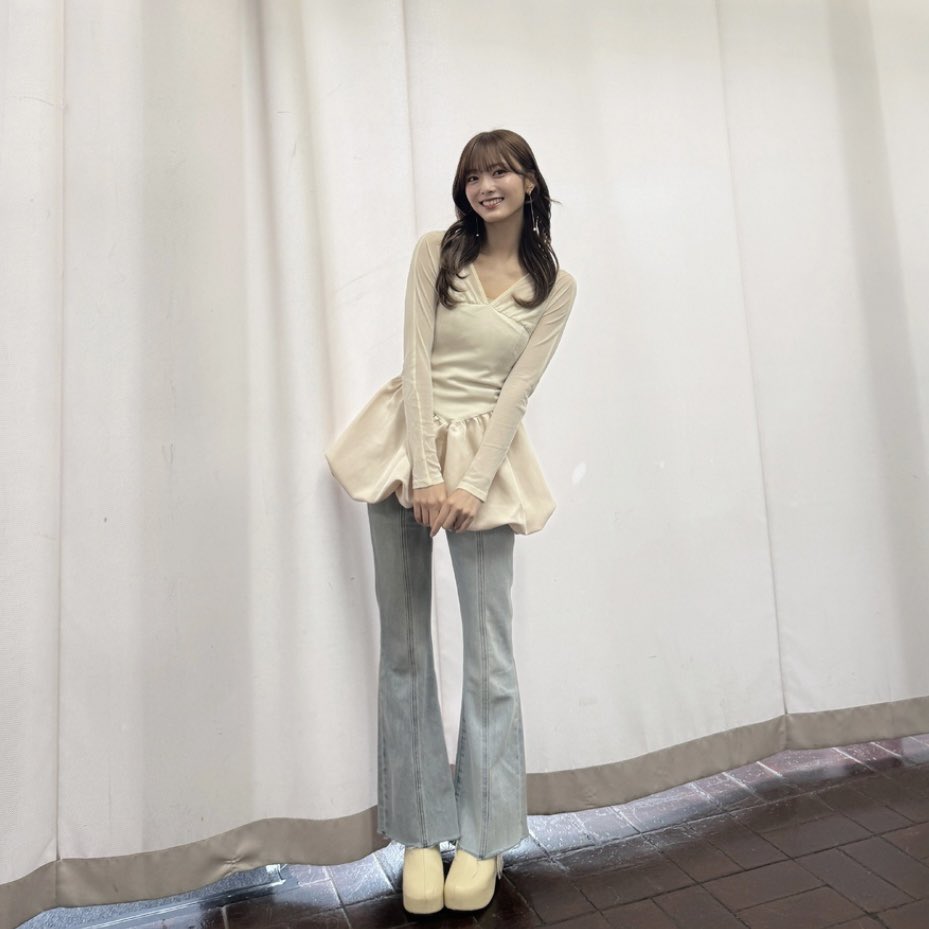 _lunamama_'s tweet photo. 私の〝こんな風になりたい〟
が詰まってる田村保乃ちゃん( ᵒ̴̶̷̤ᜊᵒ̴̶̷̤ )💓

163cm、骨格ウェーブ、イエベ、混合肌
参考にするところしかない❣️可愛い❣️
#櫻坂46 #田村保乃 #ほのす https://t.co/Xb8bM7bfbL