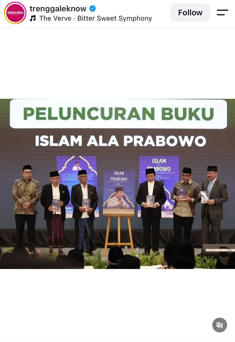 LambeSahamjja's tweet photo. mui dan baznas resmi luncurin buku berjudul "islam ala prabowo":
- isinya bahas cara prabowo subianto ngamalin ajaran islam
- tebalnya hampir 400 halaman
- ngebahas dari kehidupan pribadi karir militer sampe kepemimpinannya jadi presiden https://t.co/4xVstLbAqk
