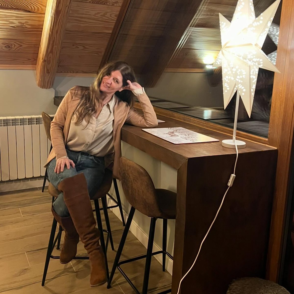 ErikaDark's tweet photo. Si no sabes qué ponerte, ponte una sonrisa. Y si sabes qué ponerte, póntela también. Que tengáis un maravilloso dí https://t.co/8pJ8YN5zSr