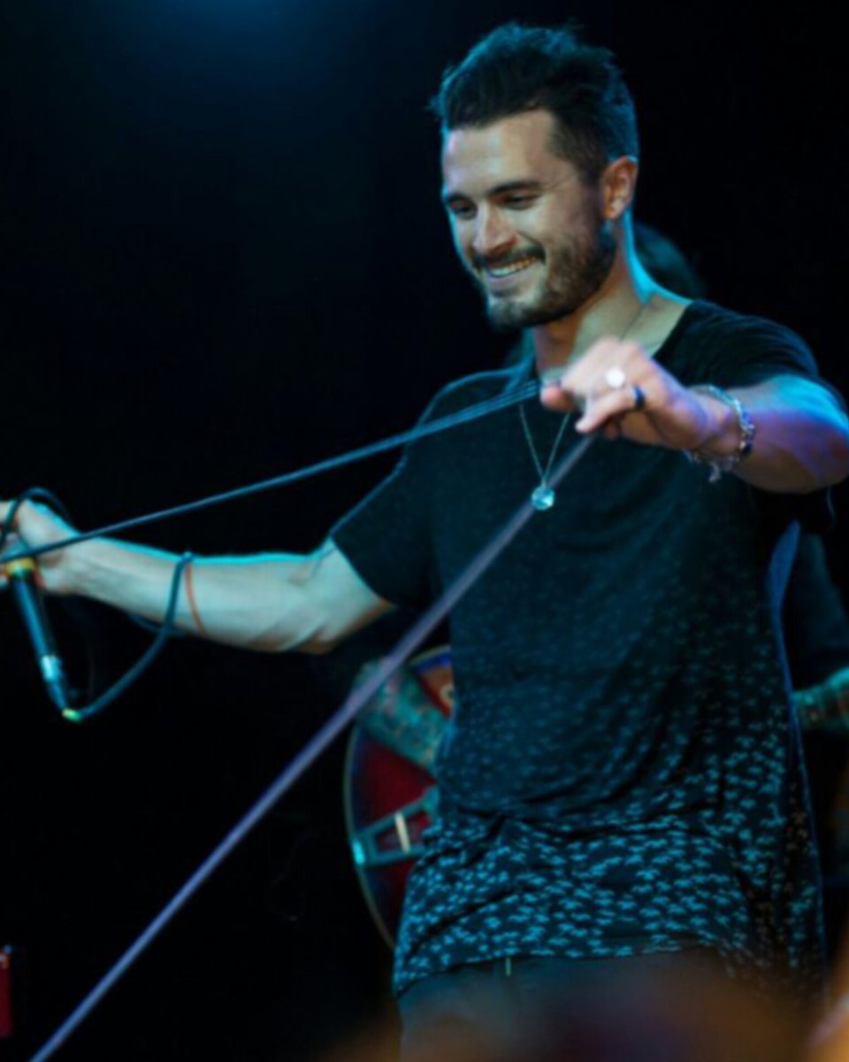 bonenzoarchive's tweet photo. Michael Malarkey 😍 https://t.co/7ZziEElRh0