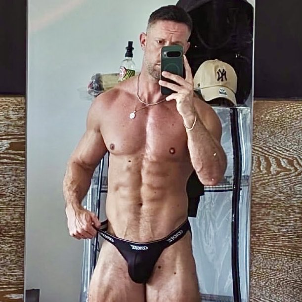 MuscleNips's tweet photo. Nice pecs n cock. Bricked ta work em n flood yer holes anytime bro. 

#SniffiesSluts #Beggin4ABreeding

#nipworship #nipslut #pecworship #muscletits #nipplay #musclepecs #muscle #gay #musclegays #nipples #pecs #nips #tetas #musclegrowth #musclebuilding #musclesub #tits #muscletop https://t.co/74QTEZ58TU