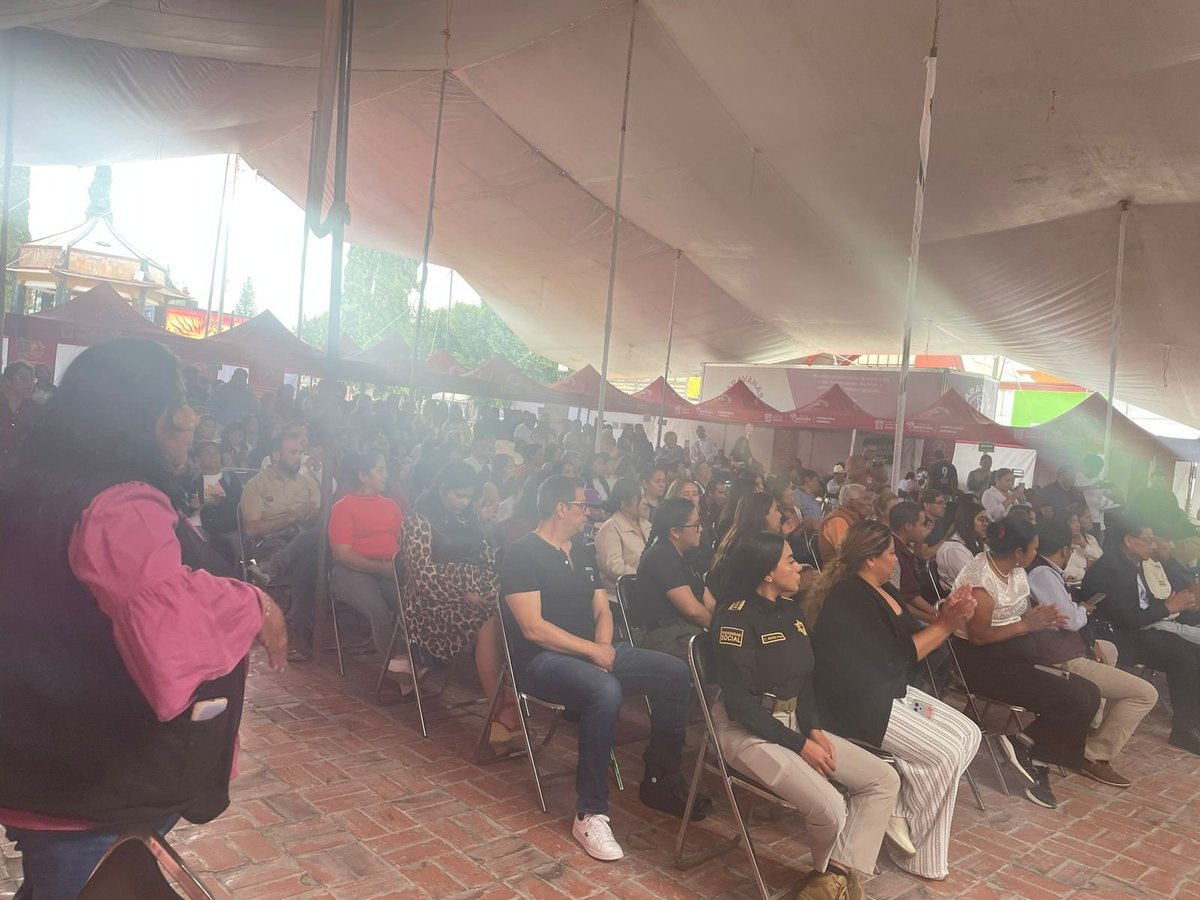 IFDPedomex's tweet photo. El día 3 de septiembre, el IFDP tuvo el honor de participar en la "Caravana Itinerante por la Justicia Social" en Apaxco, Edo Mex, un evento organizado por la Consejería Jurídica del Estado de México
#ifdpedomex
#CaravanaItinerante
#Apaxco https://t.co/UjaSPKdsRX