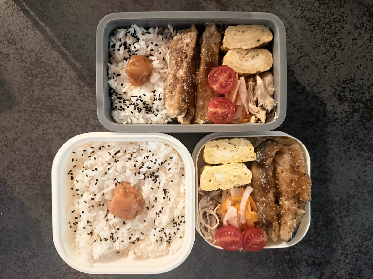 obento_ol's tweet photo. 2026.09.04
茄子の肉巻きです
昨日のムスコ氏
なす🍆おいしい〜🥹
なすだいすき🥹
おかあさんのごはん
いつもいつもだいすき🥹
って茄子の肉巻き何回も食べたことあるのに
初めて食べたんかってくらいの感想を毎日言う
(バカなのか？w)
おかあさん金曜日お仕事頑張るヨ💪
#今日のお弁当 #お弁当記録 https://t.co/ubK49YC9f3