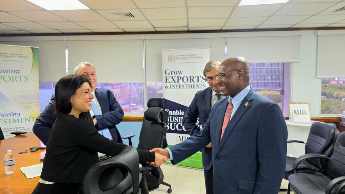 industryminja's tweet photo. Minister Hill Meets Italian Ambassador to Advance Jamaica–Italy Business and Investment Opportunities.

@AndrewHolnessJM @HillAubyn @DelanoSeiv #Jamaica https://t.co/JUcsrNSysm