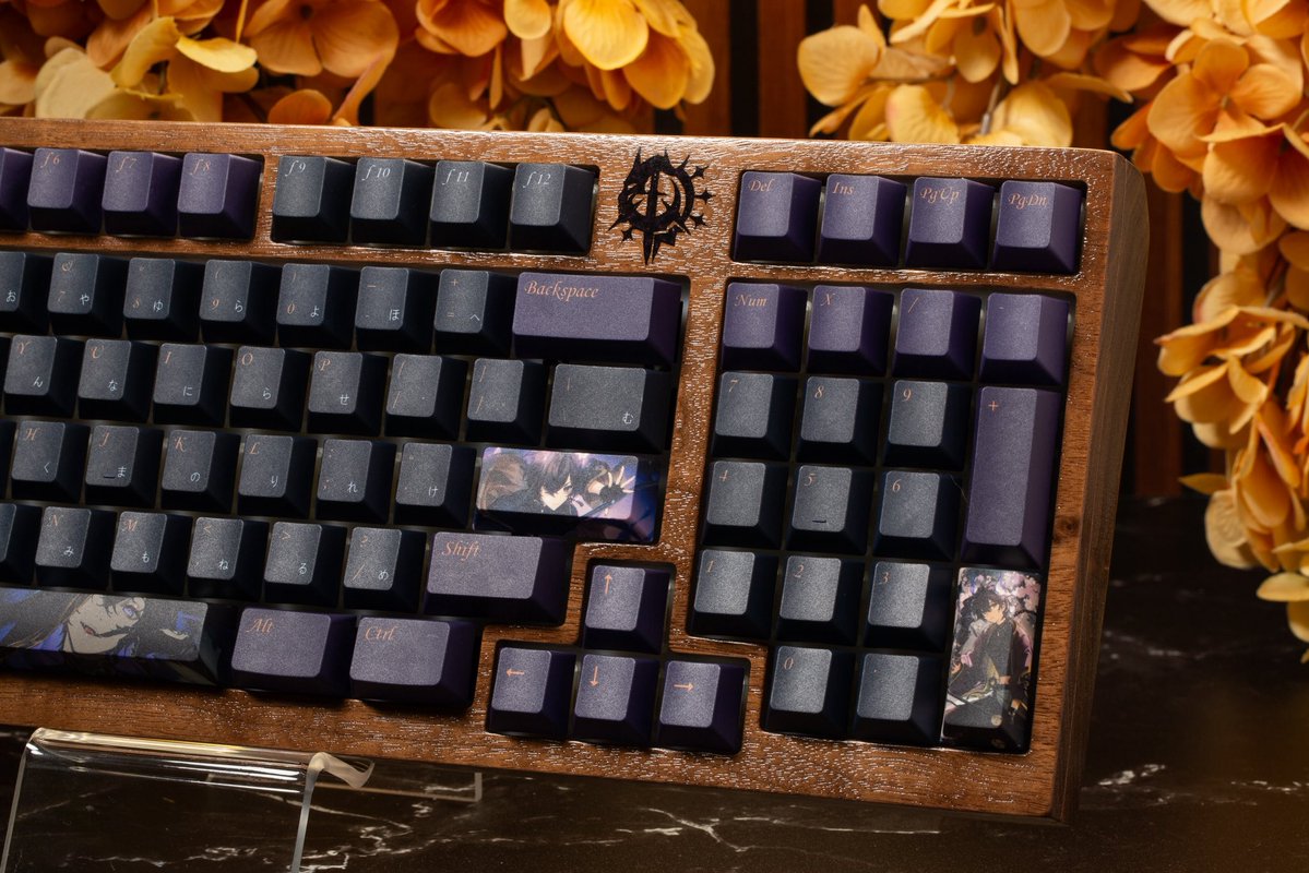 woodkeyboards's tweet photo. Beautiful wooden keyboard for @shxtou finished 🤩

Absolutely in love with how this turned out, the colors are so amazing looking together. The board was made from solid walnut wood, features front and back resin engravings, and a custom keycap set (artist credits below) 

Super happy with this build, can’t wait to see it in Shoto’s setup!

Artist credits:

Spacebar: @ramdayo1122 
Esc: @nihellie 
Logos: @bishiepro 
Keycap printing: @goblintechkeys